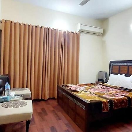 Mulberry Guest House F-10 Islamabad Exteriör bild