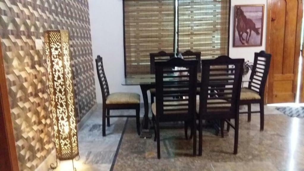 Mulberry Guest House F-10 Islamabad Exteriör bild